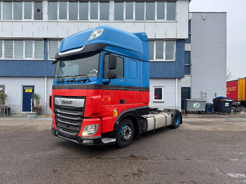 DAF XF 450 4X2 EURO 6 MEGA DOUBLE TANK - Dragbil: bild 1 DAF XF 450 4X2 EURO 6 MEGA DOUBLE TANK - Dragbil: bild 1