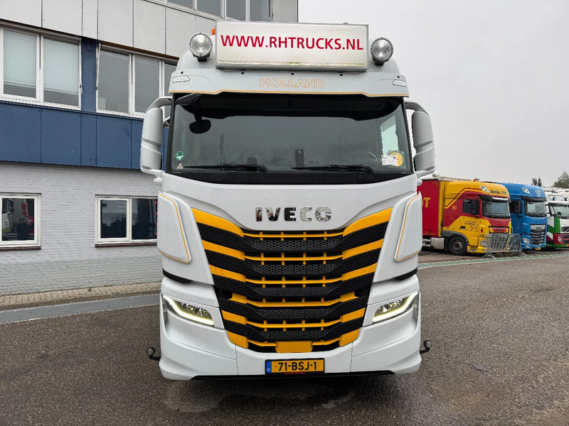 Iveco S-WAY 460 4X2 EURO 6 SKIRTS DOUBLE TANK - Dragbil: bild 2 Iveco S-WAY 460 4X2 EURO 6 SKIRTS DOUBLE TANK - Dragbil: bild 2