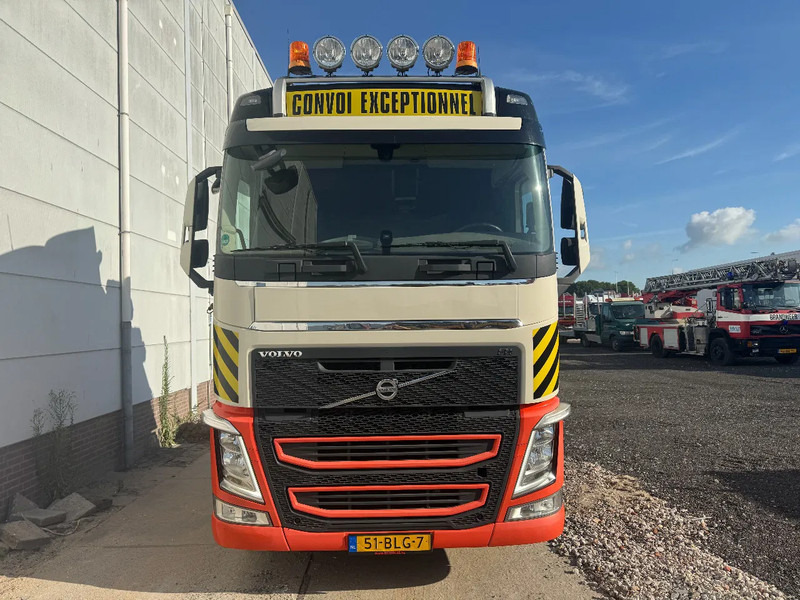 Volvo FH 13.540 8X4, 150 TON, INTARDER, 566862 KM - Dragbil: bild 2 Volvo FH 13.540 8X4, 150 TON, INTARDER, 566862 KM - Dragbil: bild 2