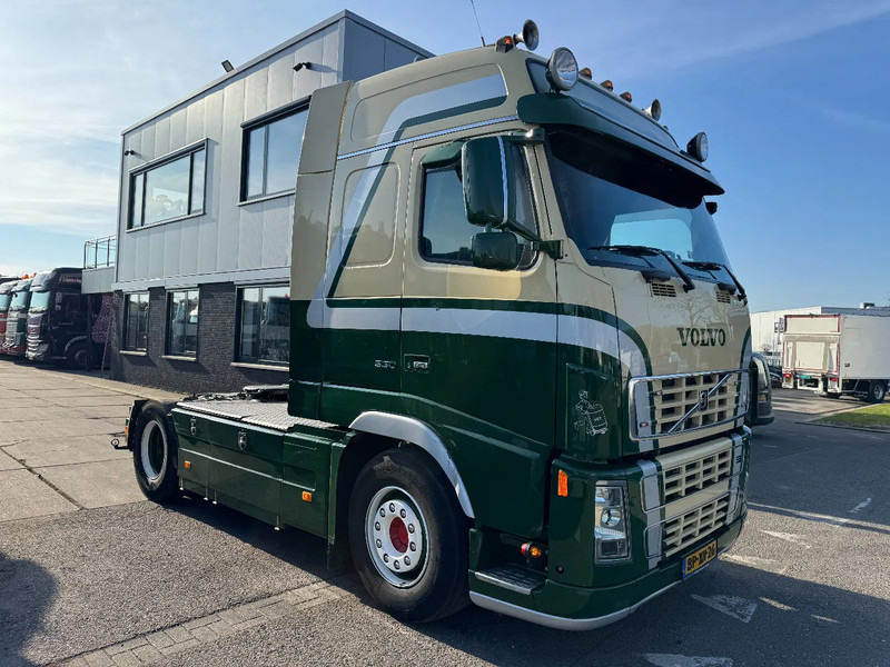 Volvo FH 16.550 4X2 - EURO 3 + FULL SPOILER + MANUAL GEAR - Dragbil: bild 3 Volvo FH 16.550 4X2 - EURO 3 + FULL SPOILER + MANUAL GEAR - Dragbil: bild 3