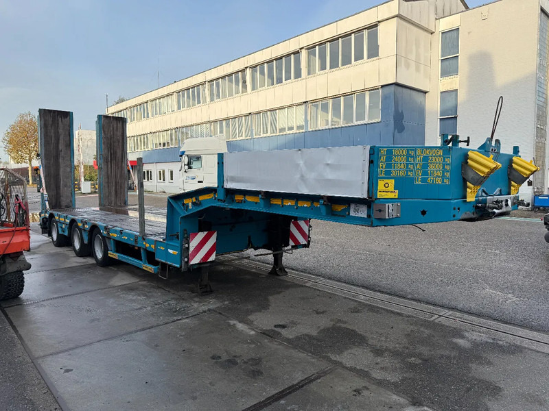 Faymonville F-S43-1AAF, 5 METER EXTENDABLE, LAST AXEL STEERING, FIRST LIFT AXLE - Låg lastare semitrailer: bild 2 Faymonville F-S43-1AAF, 5 METER EXTENDABLE, LAST AXEL STEERING, FIRST LIFT AXLE - Låg lastare semitrailer: bild 2