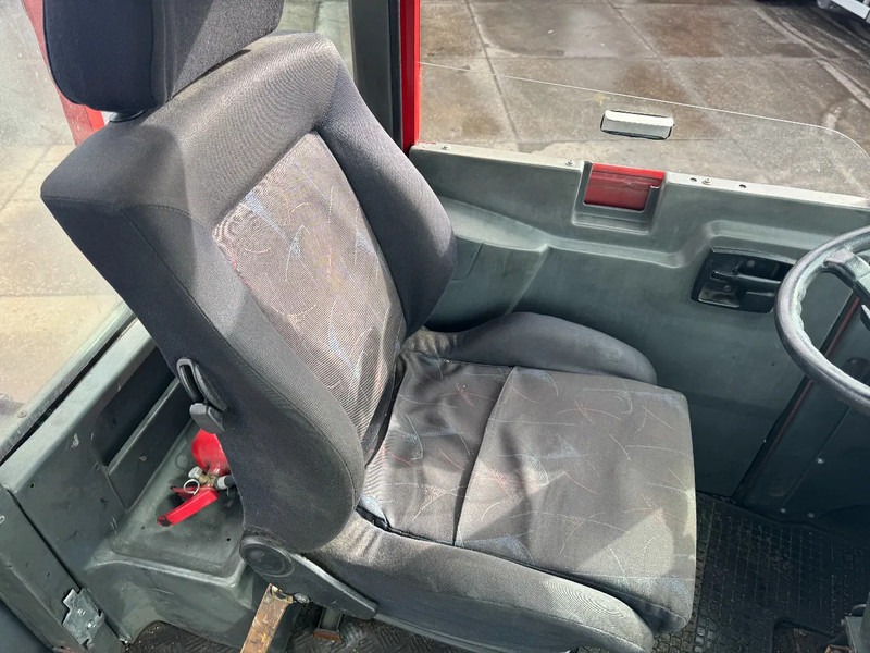 Terminaltraktor Kalmar TT612D 4X2: bild 14 Terminaltraktor Kalmar TT612D 4X2: bild 14