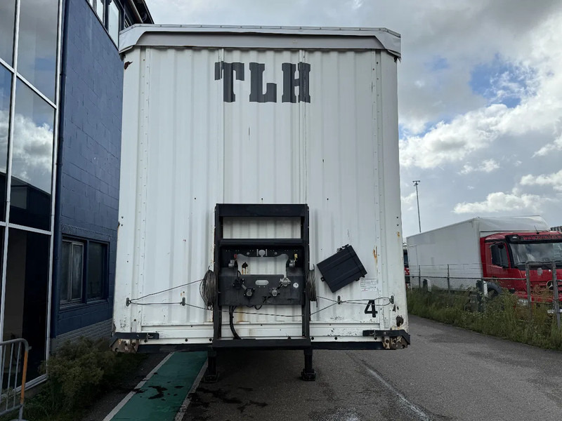 Kässbohrer XS - 3 AXLE - SAF + SLIDING ROOF - DISC BRAKES - Kapelltrailer: bild 2 Kässbohrer XS - 3 AXLE - SAF + SLIDING ROOF - DISC BRAKES - Kapelltrailer: bild 2