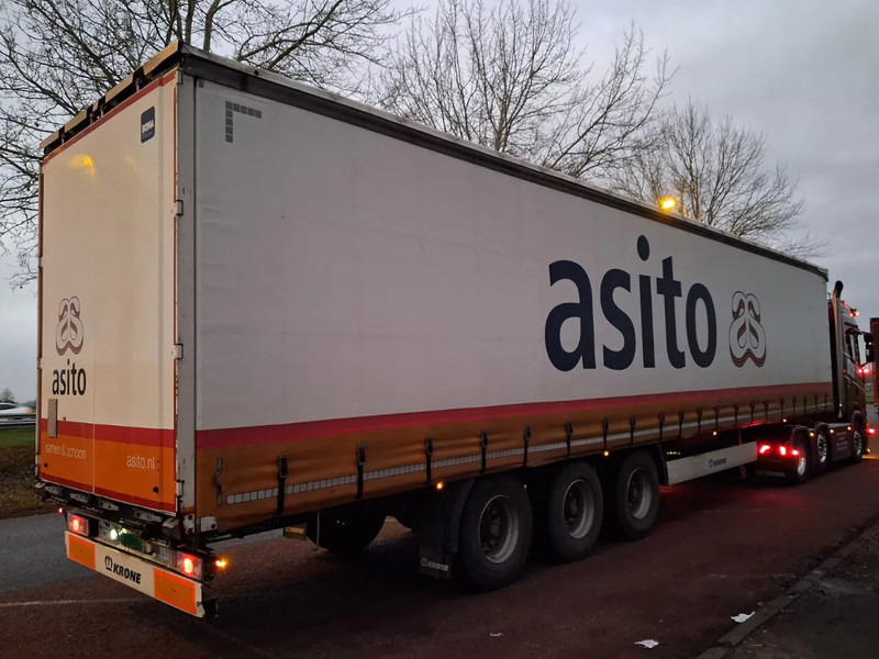 Krone SD - 3 AXLE + ALU BORDEN + SLIDING ROOF - Kapelltrailer: bild 3 Krone SD - 3 AXLE + ALU BORDEN + SLIDING ROOF - Kapelltrailer: bild 3