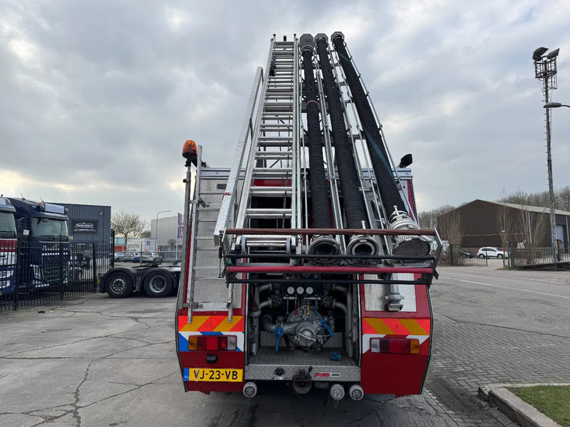 Mercedes-Benz 1117 - FULL EQUIPMENT INCLUDED FIRE TRUCK + LADDERLIFT + TÜV 12-2025 - Släck/ Räddningsvagn: bild 5 Mercedes-Benz 1117 - FULL EQUIPMENT INCLUDED FIRE TRUCK + LADDERLIFT + TÜV 12-2025 - Släck/ Räddningsvagn: bild 5