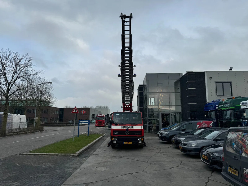 Mercedes-Benz 1120 OF MAGIRUS 24 METER + KORF + SLANGS - Släck/ Räddningsvagn: bild 2 Mercedes-Benz 1120 OF MAGIRUS 24 METER + KORF + SLANGS - Släck/ Räddningsvagn: bild 2