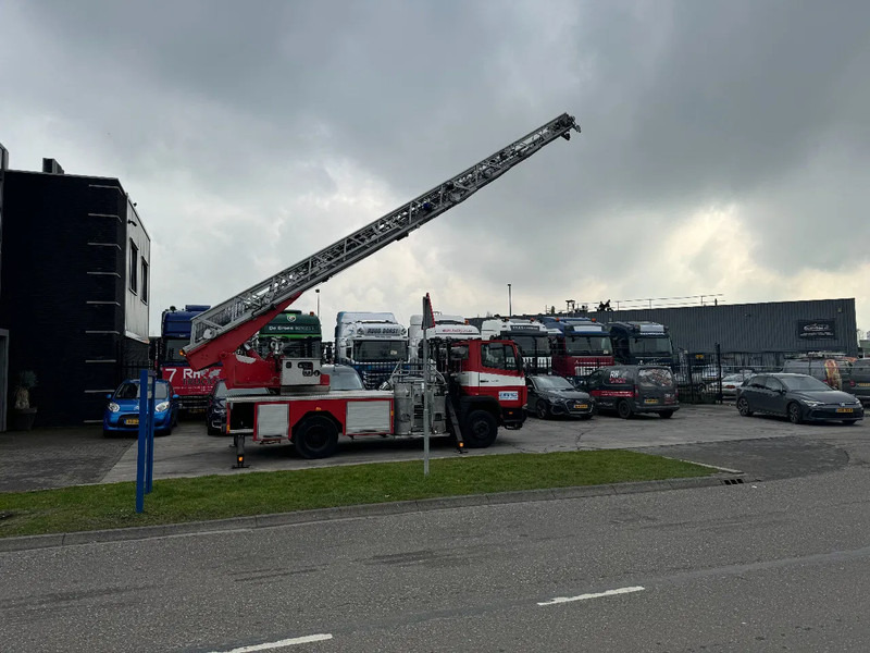 Mercedes-Benz 1120 OF MAGIRUS 24 METER + KORF + SLANGS - Släck/ Räddningsvagn: bild 4 Mercedes-Benz 1120 OF MAGIRUS 24 METER + KORF + SLANGS - Släck/ Räddningsvagn: bild 4