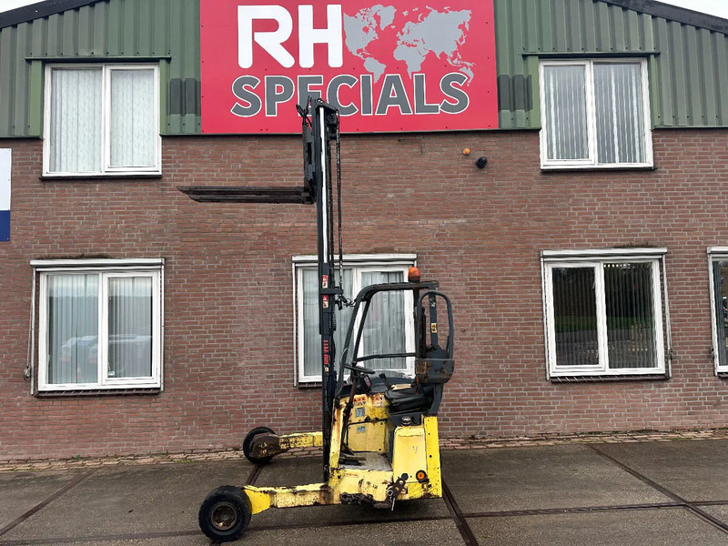 Moffett M4 25.3 2,5 TON SIDESHIFT DIESEL MEENEEMHEFTRUCK - Påhängstruck: bild 1 Moffett M4 25.3 2,5 TON SIDESHIFT DIESEL MEENEEMHEFTRUCK - Påhängstruck: bild 1