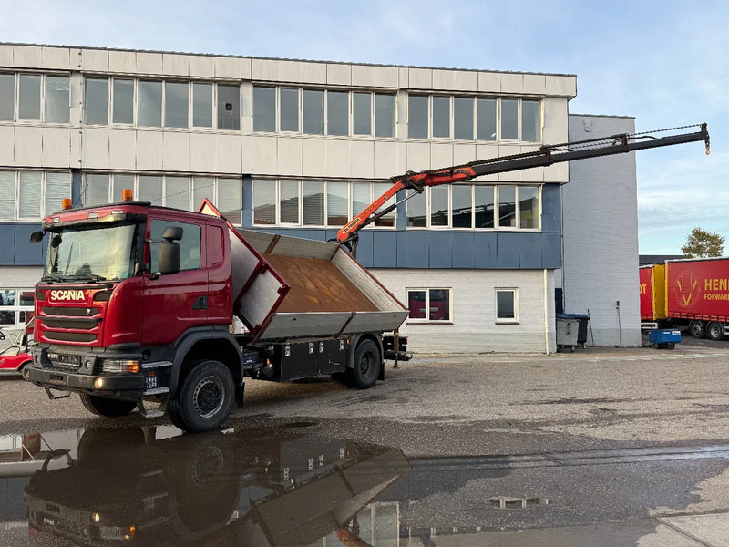 Scania G370 4X4 EURO 6 + 3-SIDE TIPPER + PALFINGER PK9002 + REMOTE - Tippbil lastbil, Kranbil: bild 1 Scania G370 4X4 EURO 6 + 3-SIDE TIPPER + PALFINGER PK9002 + REMOTE - Tippbil lastbil, Kranbil: bild 1