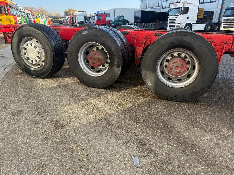 Scania R730 V8 NGS 8X4 EURO 6 + RETARDER - BIG AXLES - Chassi lastbil: bild 4 Scania R730 V8 NGS 8X4 EURO 6 + RETARDER - BIG AXLES - Chassi lastbil: bild 4