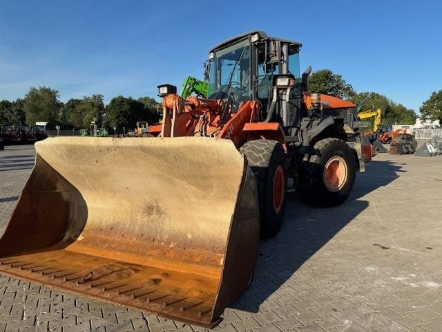 Hitachi ZW 180 - Hjullastare: bild 2 Hitachi ZW 180 - Hjullastare: bild 2