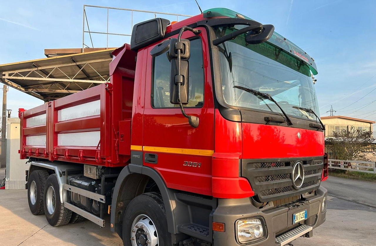Mercedes Actros 3 assi 33 51 euro 5 - Flakbil: bild 1 Mercedes Actros 3 assi 33 51 euro 5 - Flakbil: bild 1