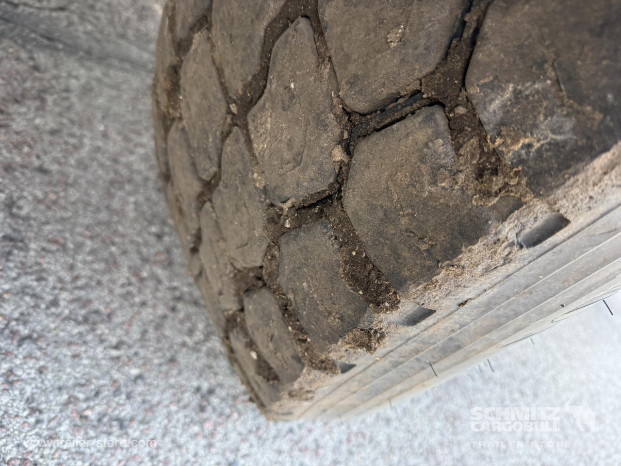 KAESSBOHRER Tipper steel half pipe body 27m³ - Tippbil semitrailer: bild 2 KAESSBOHRER Tipper steel half pipe body 27m³ - Tippbil semitrailer: bild 2