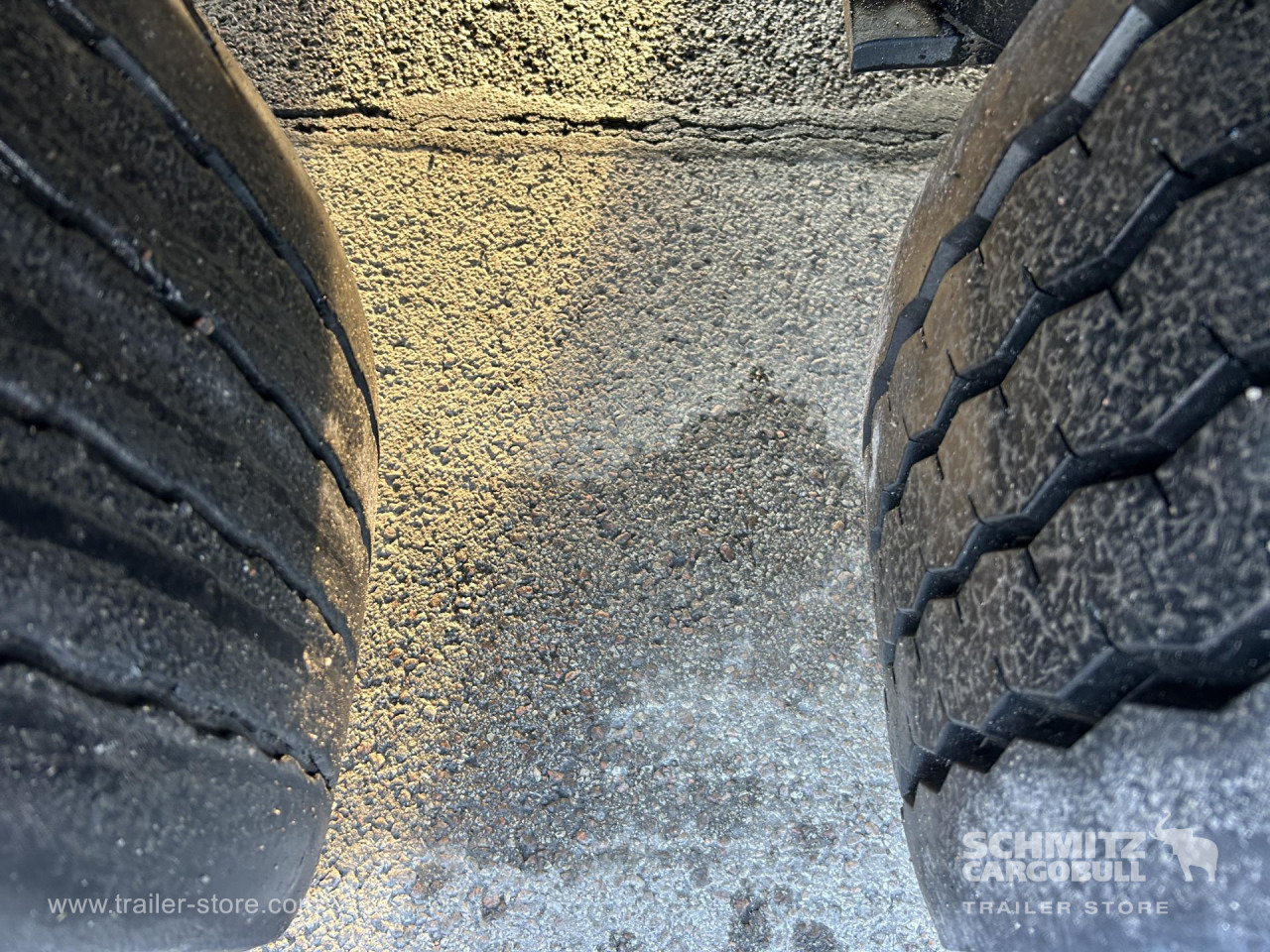 SCHMITZ Reefer Standard Double deck - Isotermiska semitrailer: bild 3 SCHMITZ Reefer Standard Double deck - Isotermiska semitrailer: bild 3