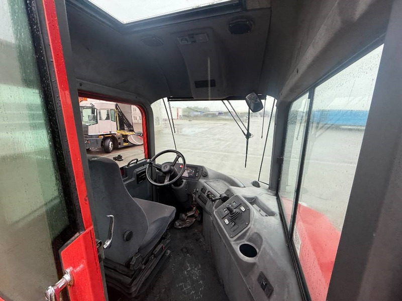 Dragbil Kalmar Terminal tractor / Terminal-Zugmaschine /: bild 9 Dragbil Kalmar Terminal tractor / Terminal-Zugmaschine /: bild 9