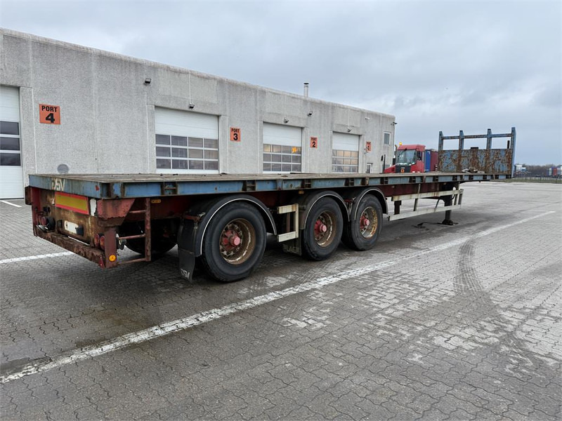 L A G 13.5 m - Flaktrailer: bild 4 L A G 13.5 m - Flaktrailer: bild 4