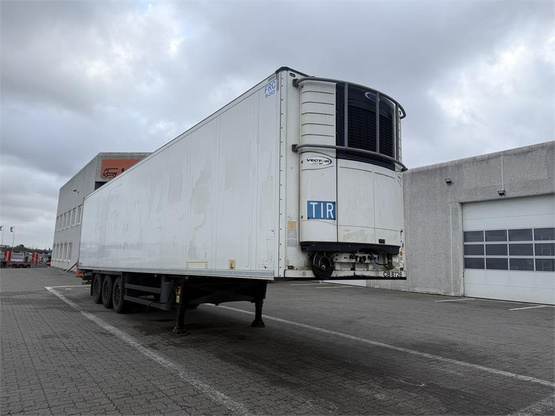 Schmitz Cargobull 33 pl. Dobbelt compartment - Kyl/ Frys semitrailer: bild 2 Schmitz Cargobull 33 pl. Dobbelt compartment - Kyl/ Frys semitrailer: bild 2