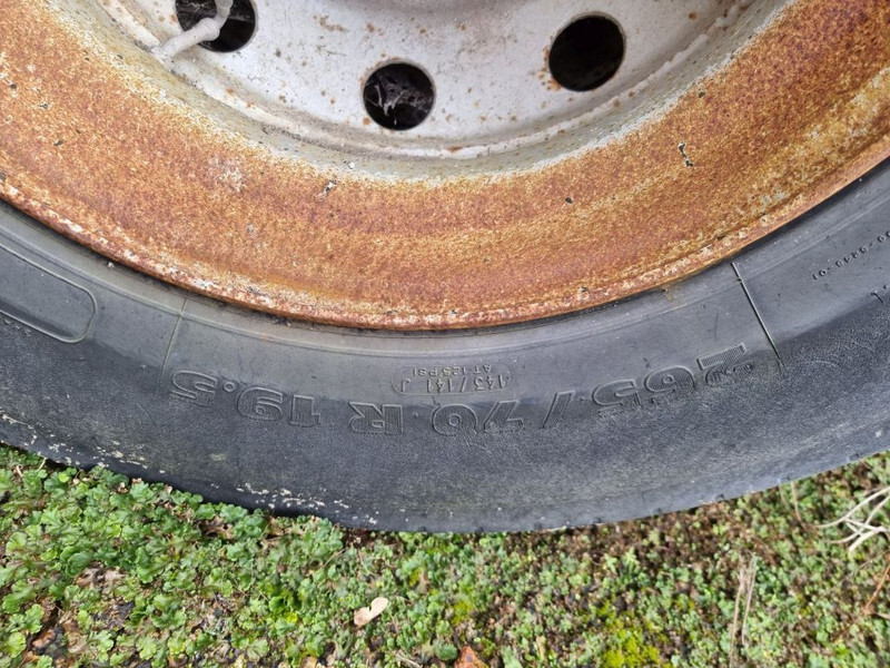 Giant 19.5 Inch - 10 Bolts - Axel och reservdelar för Lastbil: bild 2 Giant 19.5 Inch - 10 Bolts - Axel och reservdelar för Lastbil: bild 2