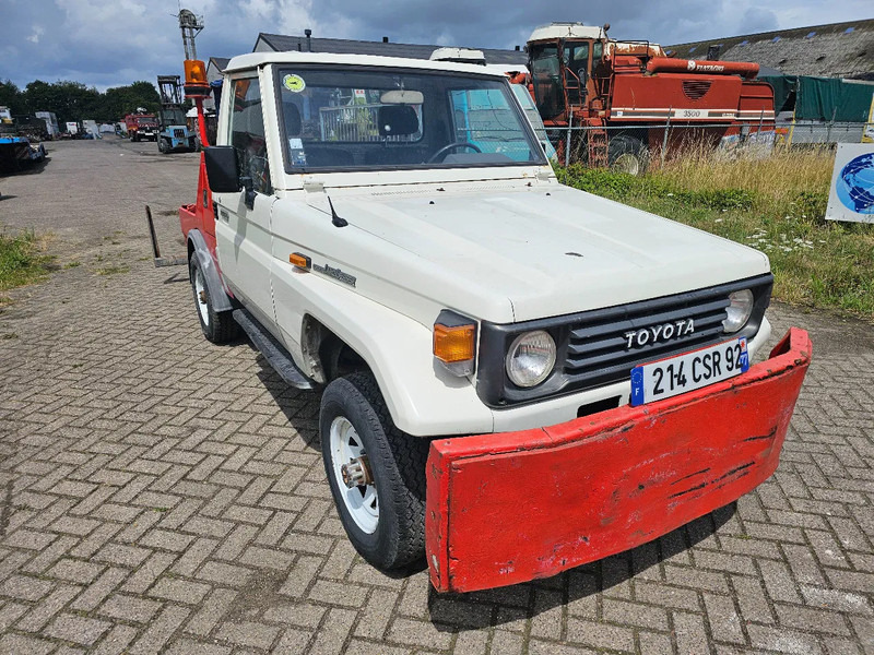 Toyota Land Cruiser LB71MOD - SUV: bild 3 Toyota Land Cruiser LB71MOD - SUV: bild 3