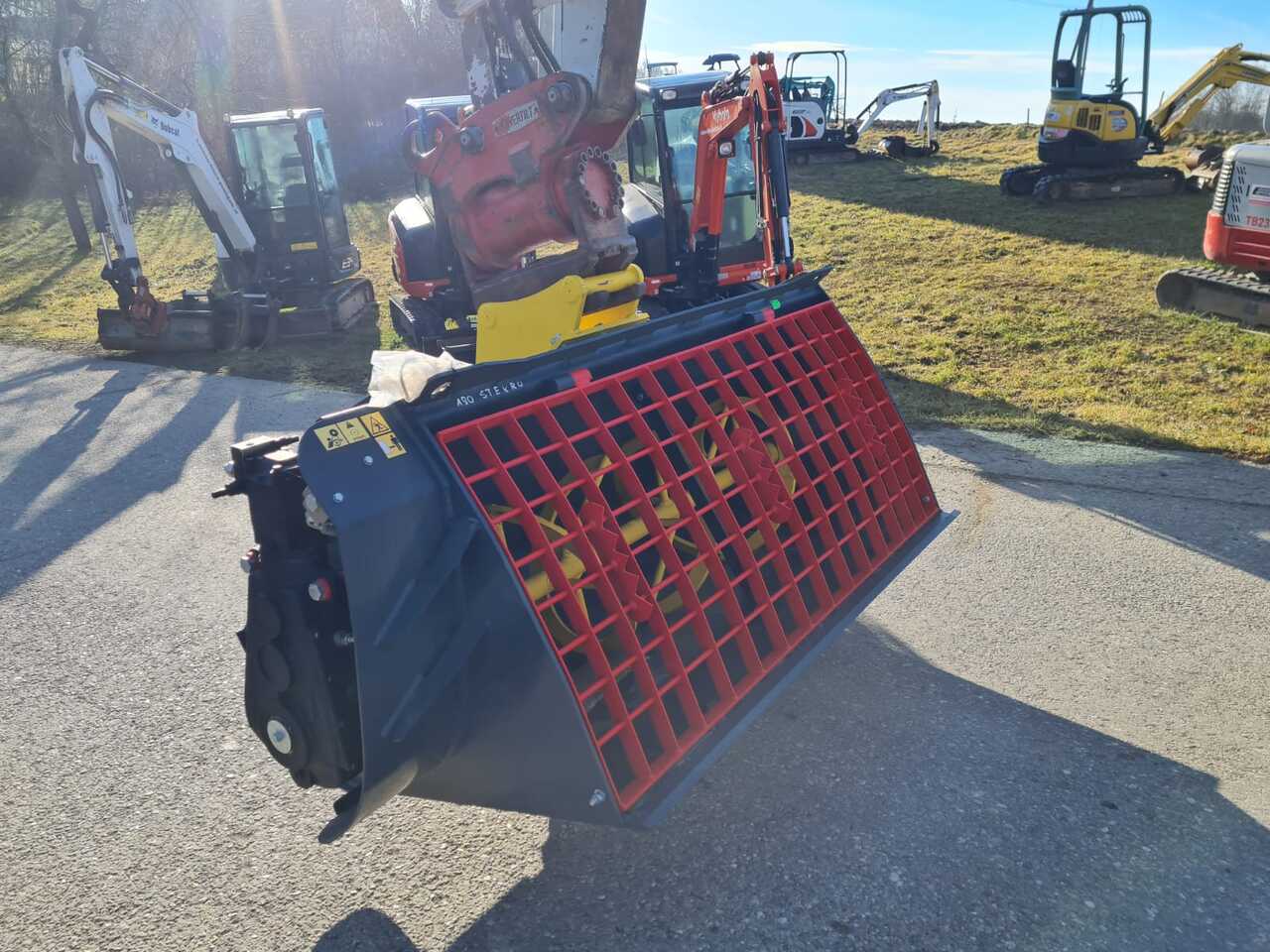 Concrete mixing bucket 180 cm for Excavator - Skopa för Bandgrävare: bild 2 Concrete mixing bucket 180 cm for Excavator - Skopa för Bandgrävare: bild 2