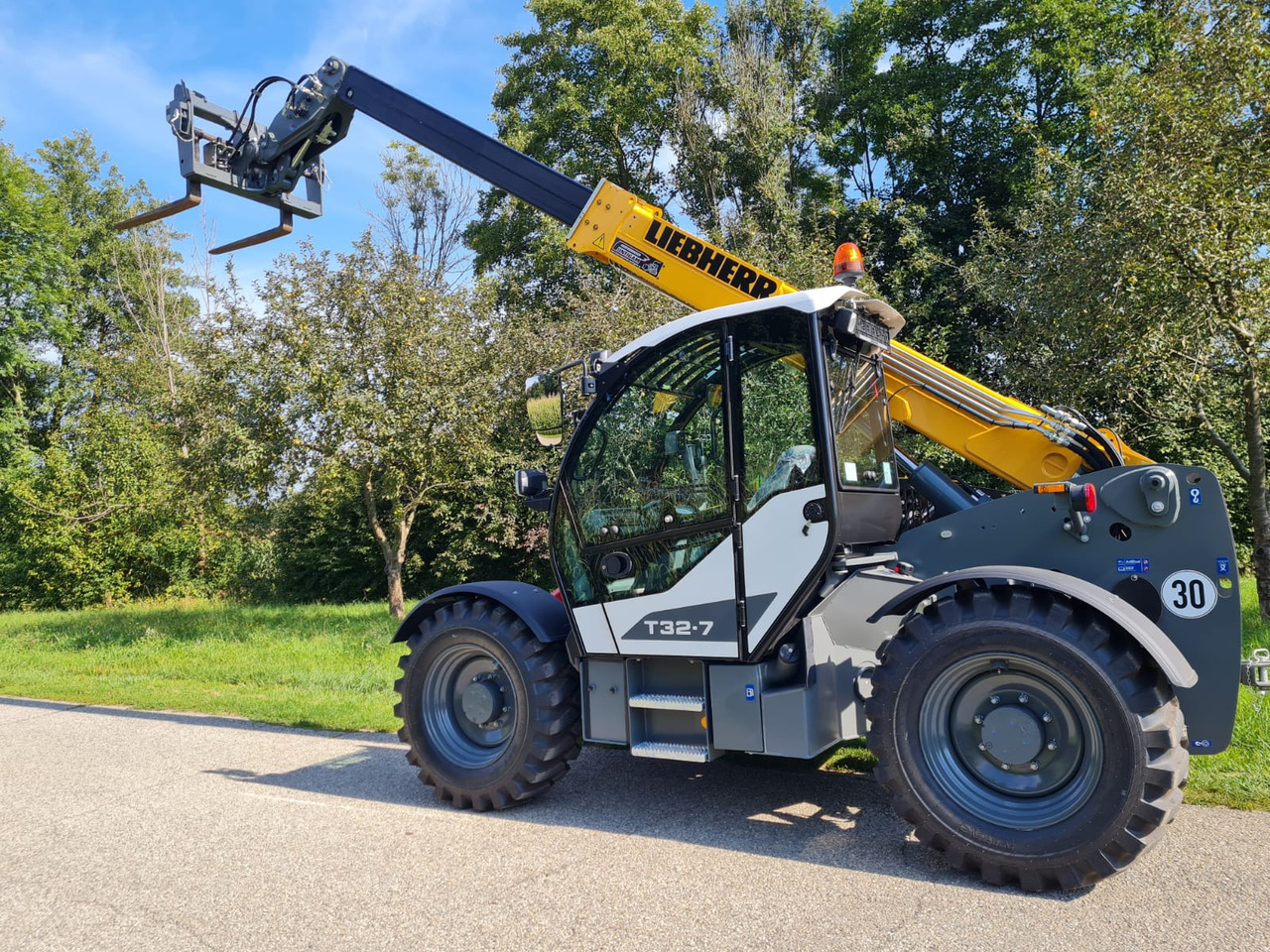 LIEBHERR T 32-7 - Teleskoplastar: bild 4 LIEBHERR T 32-7 - Teleskoplastar: bild 4