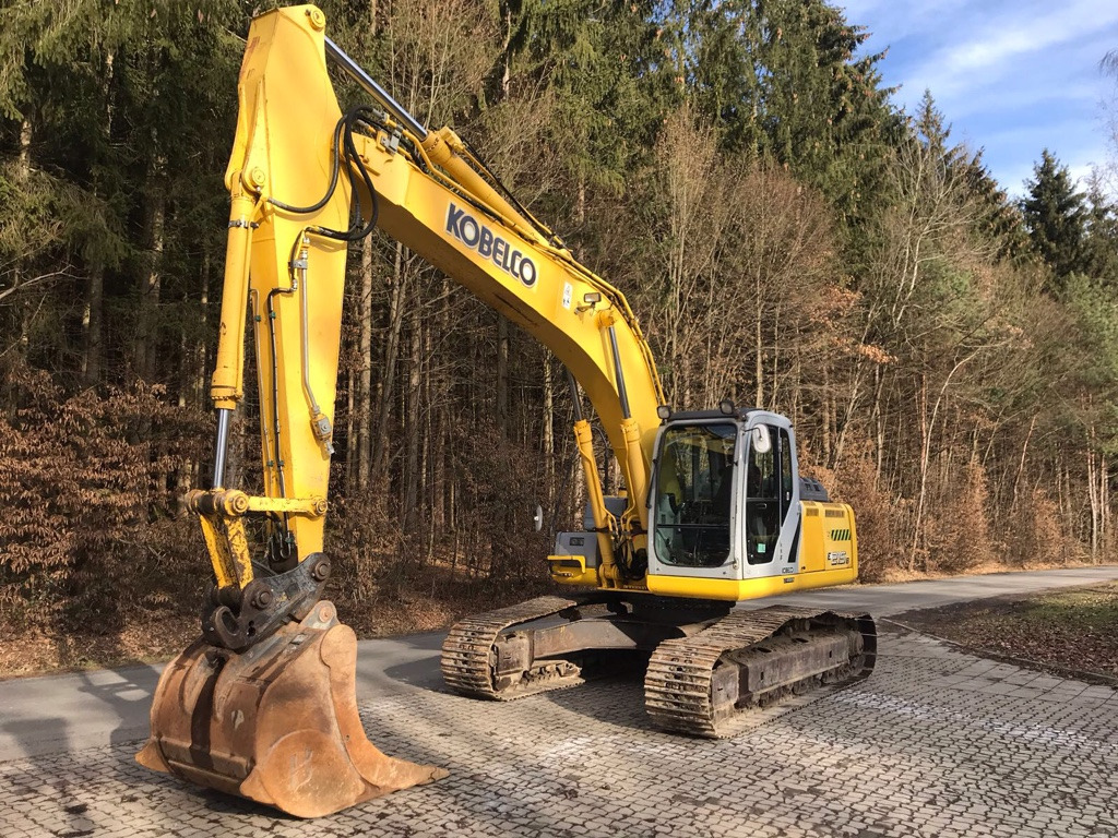 NEW HOLLAND E 215 B - Bandgrävare: bild 3 NEW HOLLAND E 215 B - Bandgrävare: bild 3