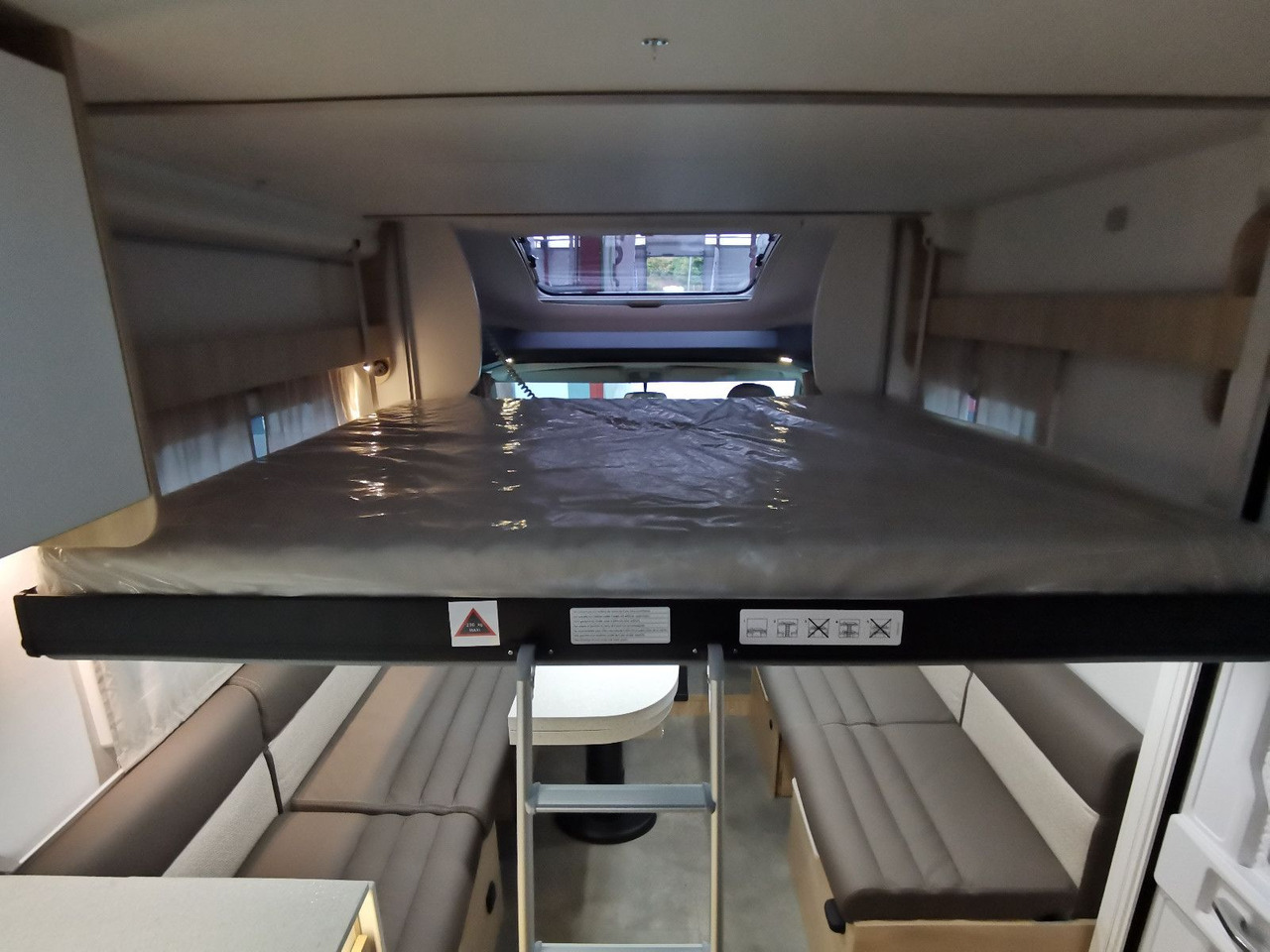 Halvintegrerad husbil Chausson 640 ULTIMATE / - 2026 - / 140PS - 8G. AUTOMATIK: bild 17