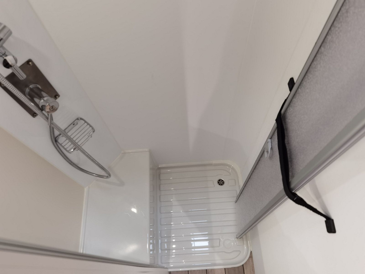 Leasa  Forster A 699 VB / Modell 2026 / 165PS / ETAGENBETTEN Forster A 699 VB / Modell 2026 / 165PS / ETAGENBETTEN: bild 27