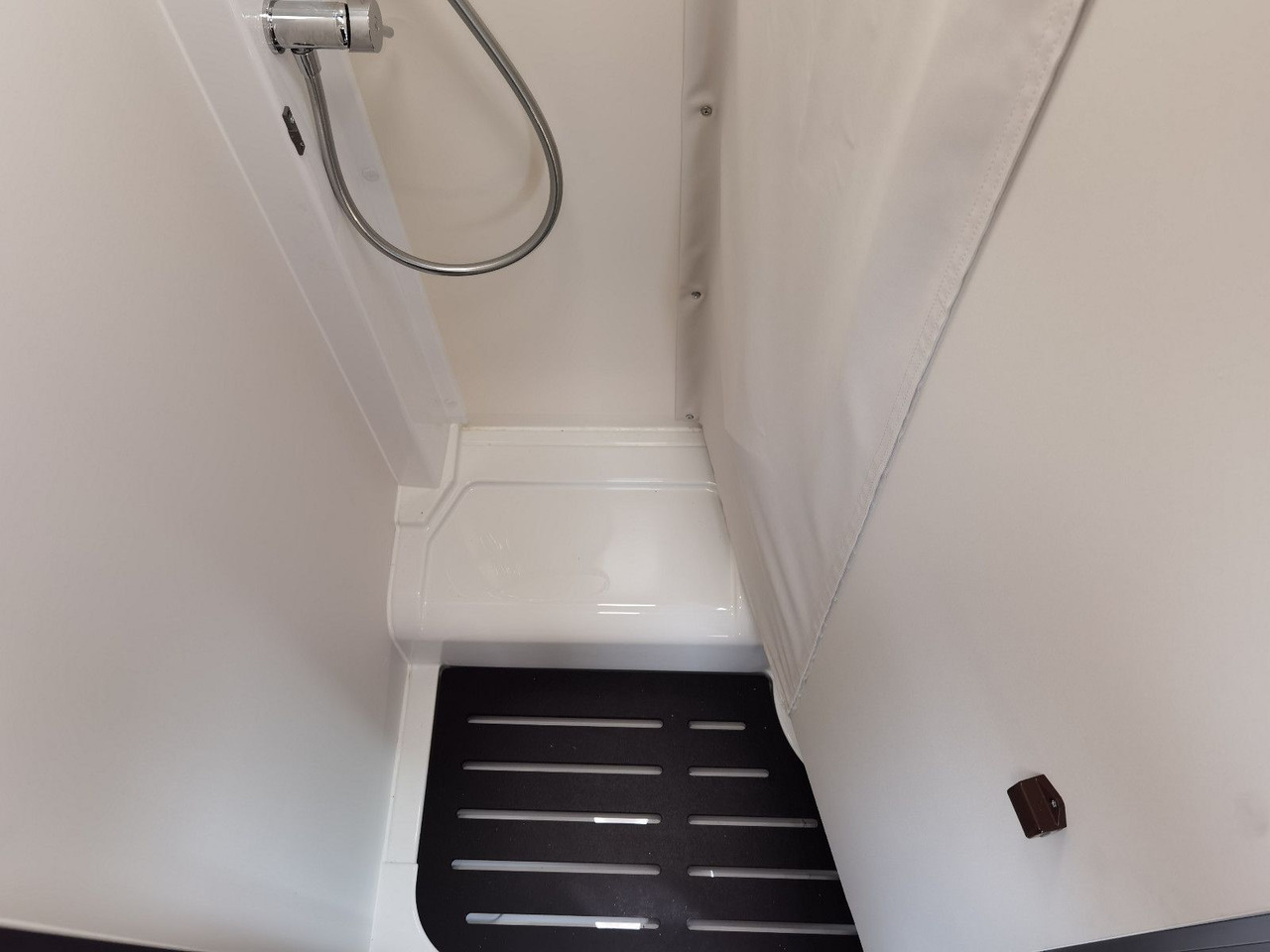 Halvintegrerad husbil Forster T 599 HBN COUPÈ /-2025-/165PS / SILVER - EDITION: bild 19 Halvintegrerad husbil Forster T 599 HBN COUPÈ /-2025-/165PS / SILVER - EDITION: bild 19