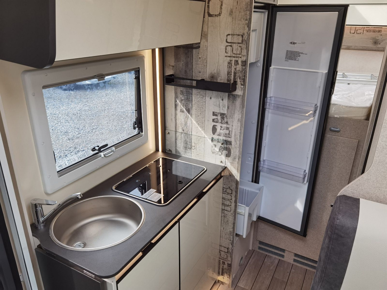 Halvintegrerad husbil Forster T 599 HBN COUPÈ /-2025-/165PS / SILVER - EDITION: bild 16 Halvintegrerad husbil Forster T 599 HBN COUPÈ /-2025-/165PS / SILVER - EDITION: bild 16