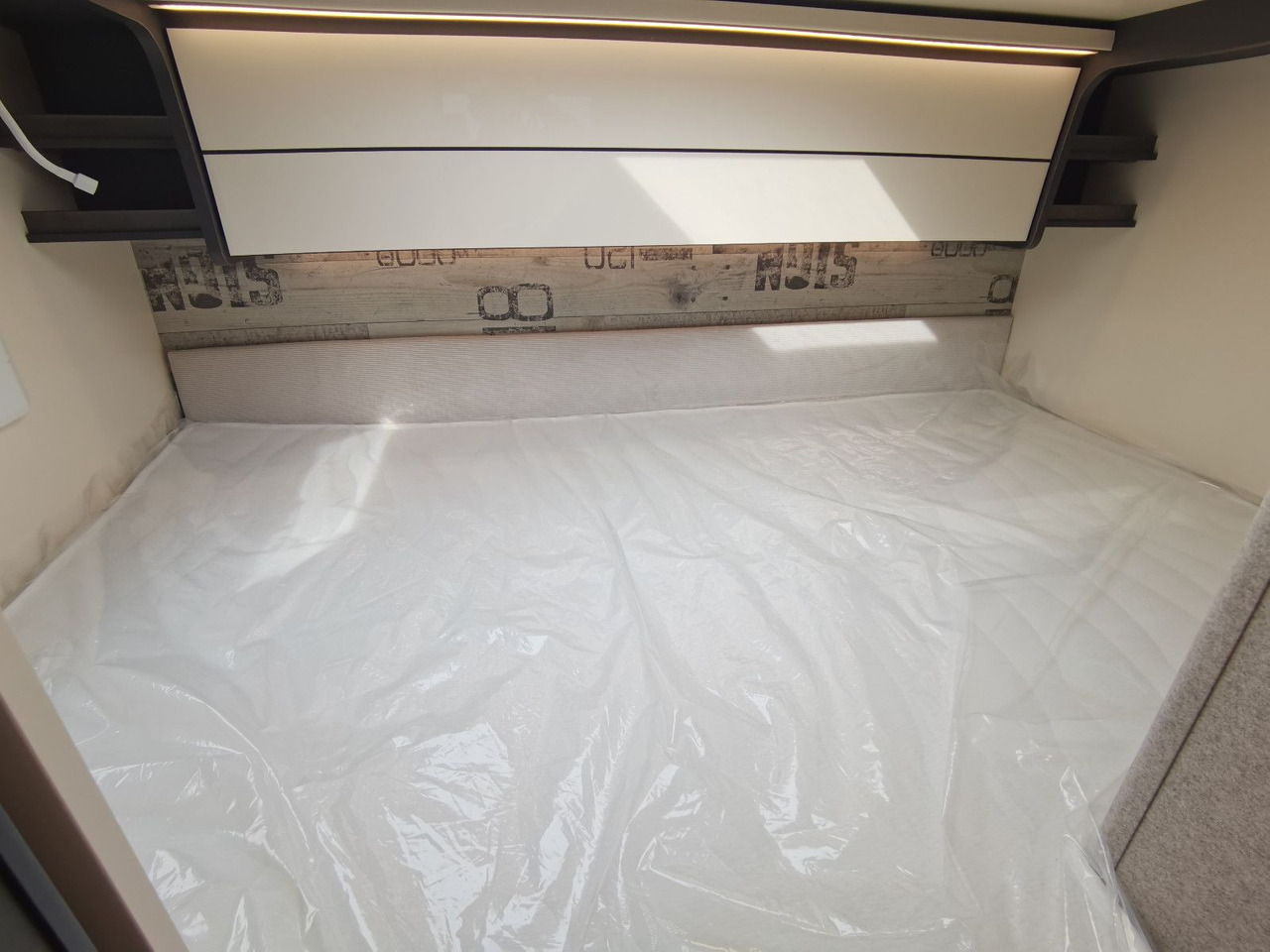 Halvintegrerad husbil Forster T 599 HBN COUPÈ /-2025-/165PS / SILVER - EDITION: bild 17 Halvintegrerad husbil Forster T 599 HBN COUPÈ /-2025-/165PS / SILVER - EDITION: bild 17