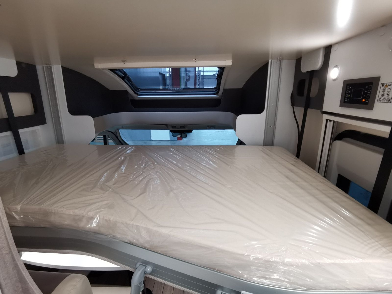 Halvintegrerad husbil Forster T 699 EB /-2025-/ 140PS/ EINZELBETTEN & HUBBETT: bild 22