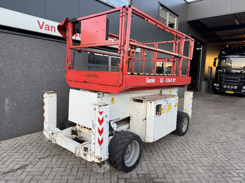 Genie GS 3369 RT Hoogwerker / Arbeitsbuhne 12mtr werkhoogte 4x4 Kubota DIESEL 2013 - Saxlift: bild 3 Genie GS 3369 RT Hoogwerker / Arbeitsbuhne 12mtr werkhoogte 4x4 Kubota DIESEL 2013 - Saxlift: bild 3