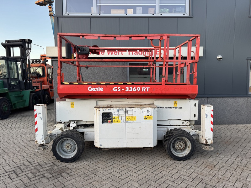 Genie GS 3369 RT Hoogwerker / Arbeitsbuhne 12mtr werkhoogte 4x4 Kubota DIESEL 2013 - Saxlift: bild 1 Genie GS 3369 RT Hoogwerker / Arbeitsbuhne 12mtr werkhoogte 4x4 Kubota DIESEL 2013 - Saxlift: bild 1