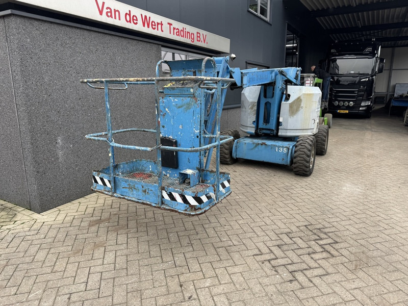 Genie Z-34/22 Knikarmhoogwerker 12.5M werkhoogte 4X4 Kubota Diesel 2007 - Bomlift: bild 3 Genie Z-34/22 Knikarmhoogwerker 12.5M werkhoogte 4X4 Kubota Diesel 2007 - Bomlift: bild 3