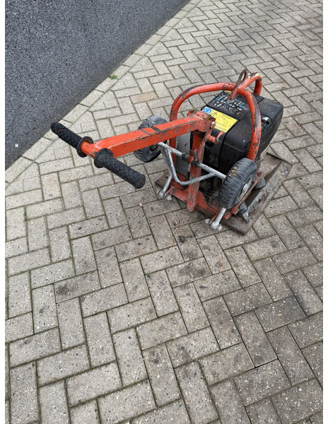 REVO DVW2500 hatz diesel 2008 met wielstel - Vibroplatta: bild 4 REVO DVW2500 hatz diesel 2008 met wielstel - Vibroplatta: bild 4