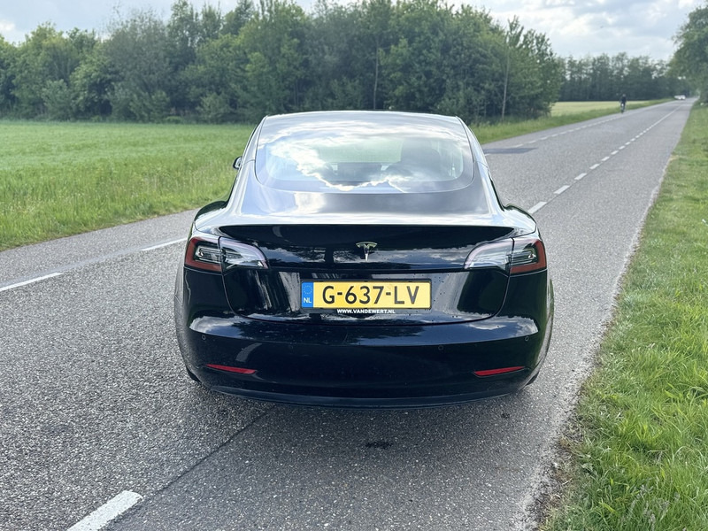 Tesla Model 3 - Sedan: bild 5 Tesla Model 3 - Sedan: bild 5
