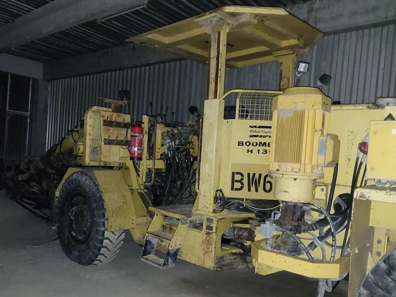 Atlas Copco H 135 - Fullortsborrmaskin: bild 1 Atlas Copco H 135 - Fullortsborrmaskin: bild 1