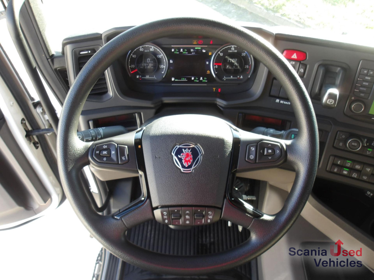 SCANIA R 460 A4x2NA / Schubbodenhydraulik - Dragbil: bild 2 SCANIA R 460 A4x2NA / Schubbodenhydraulik - Dragbil: bild 2