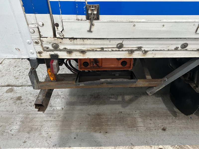 Mercedes-Benz Atego 918 - Lastbil med skåp: bild 5 Mercedes-Benz Atego 918 - Lastbil med skåp: bild 5