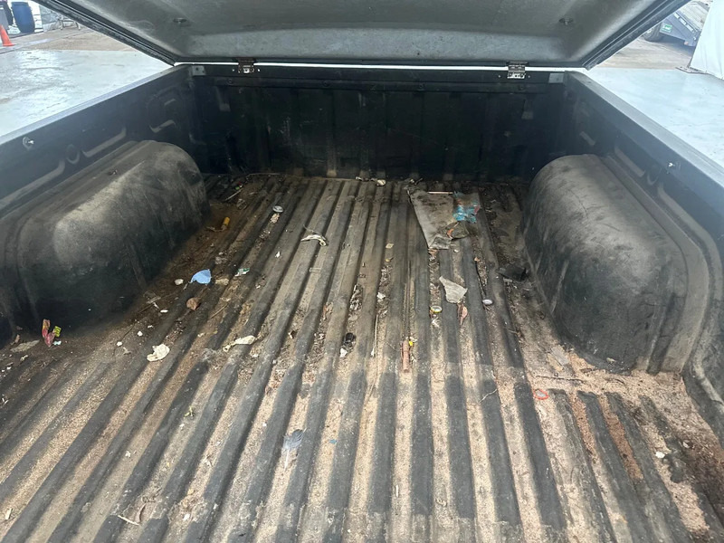 Nissan Navara 2.5 Di / EURO 3 - Personbil: bild 5 Nissan Navara 2.5 Di / EURO 3 - Personbil: bild 5