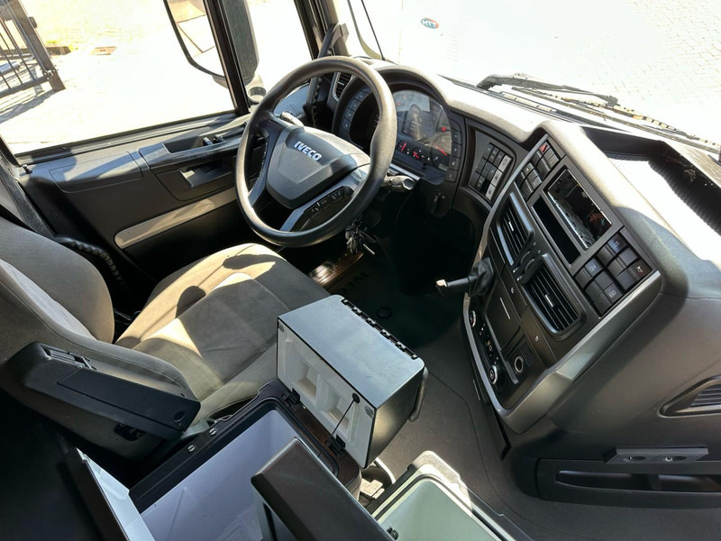 Leasa Iveco AS440S46T/FP-LT HI-WAY 2x fueltank height adjustable 5th wheel Iveco AS440S46T/FP-LT HI-WAY 2x fueltank height adjustable 5th wheel: bild 12 Leasa Iveco AS440S46T/FP-LT HI-WAY 2x fueltank height adjustable 5th wheel Iveco AS440S46T/FP-LT HI-WAY 2x fueltank height adjustable 5th wheel: bild 12