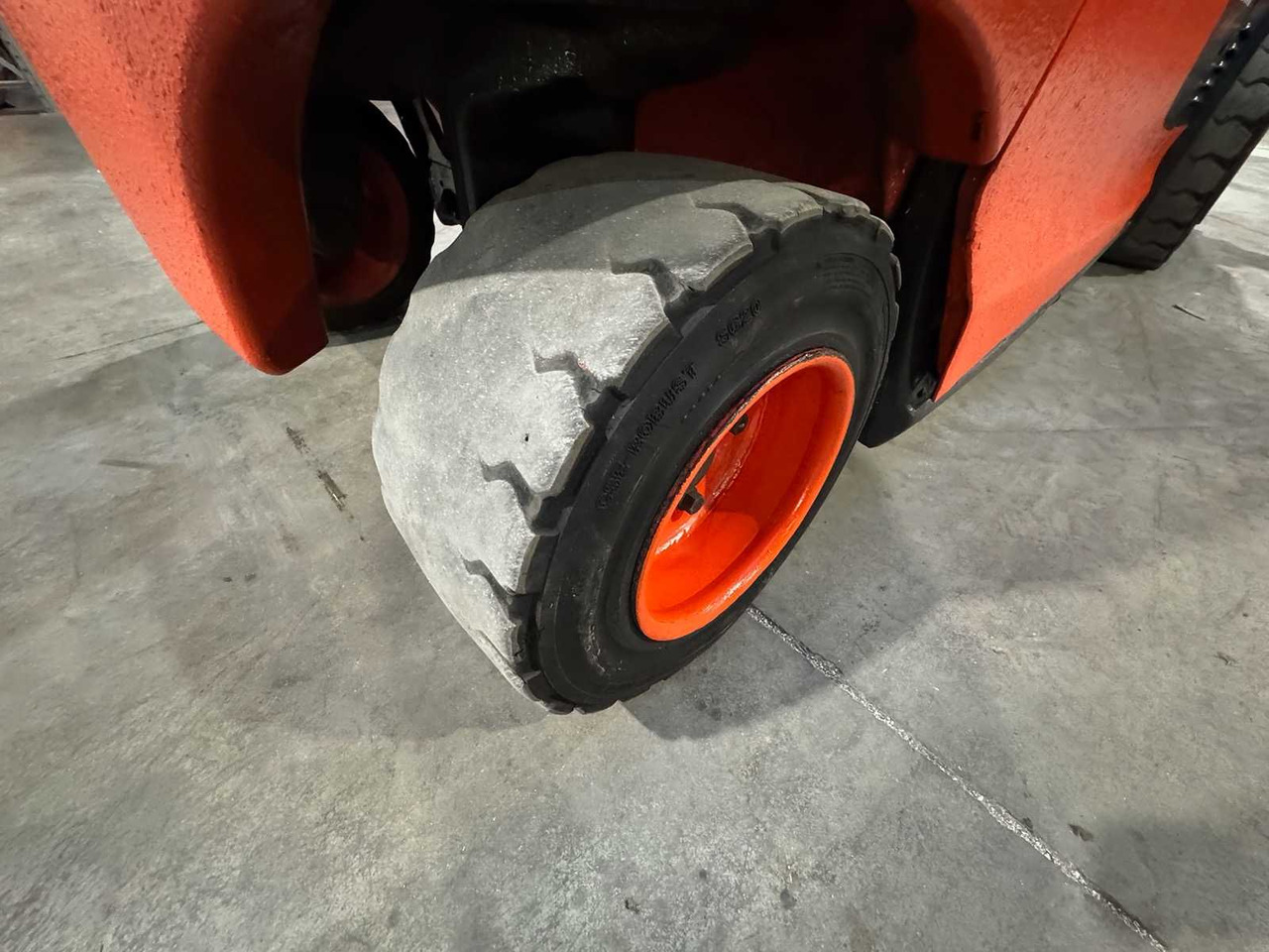 Motviktstruck 06/2023 SERVICE + UVV 11/2026 LINDE E35HL 3.500KG 3.+4. VALVE 180CM FORK ADJUSTER ELECTRIC FORKLIFT 8.839 HOURS: bild 15 Motviktstruck 06/2023 SERVICE + UVV 11/2026 LINDE E35HL 3.500KG 3.+4. VALVE 180CM FORK ADJUSTER ELECTRIC FORKLIFT 8.839 HOURS: bild 15