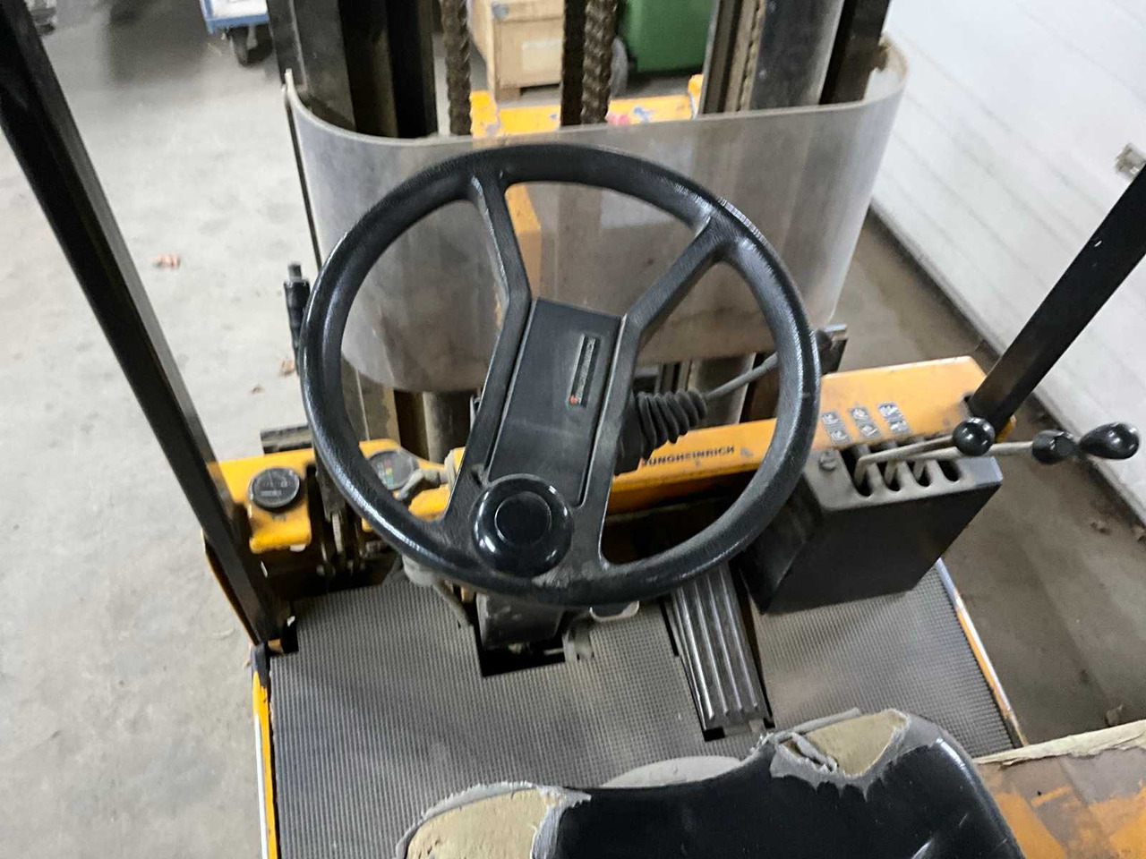 1990 JUNGHEINRICH EF6.0 12.5 FORKLIFT - Motviktstruck: bild 4 1990 JUNGHEINRICH EF6.0 12.5 FORKLIFT - Motviktstruck: bild 4