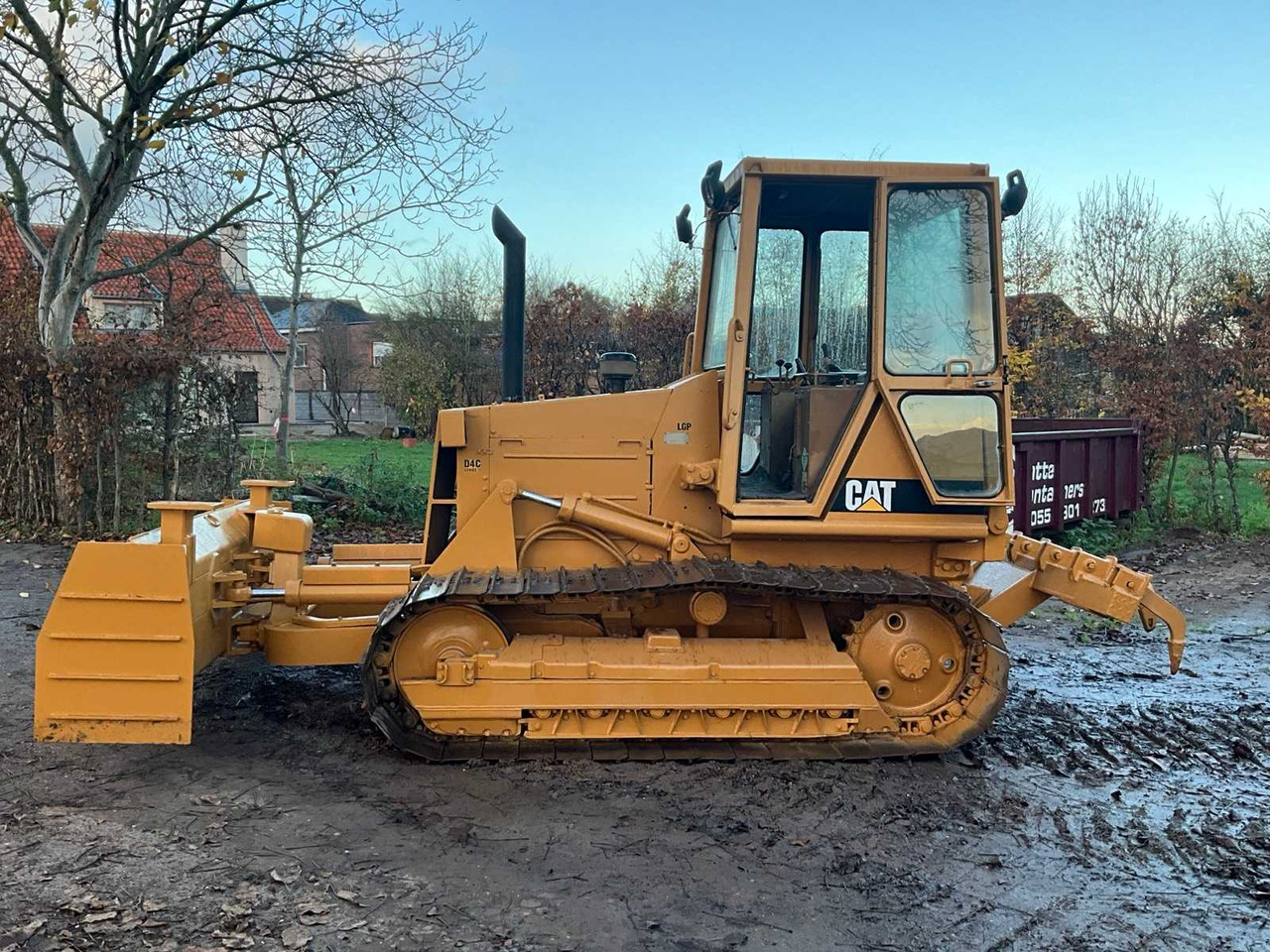 1992 CATERPILLAR D4C SERIES 2 BULLDOZER - Bulldozer: bild 2 1992 CATERPILLAR D4C SERIES 2 BULLDOZER - Bulldozer: bild 2