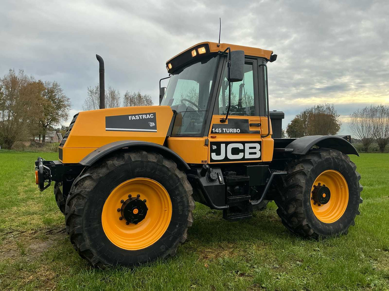 1993 JCB FASTRAC 145 TURBO ALL-WHEEL DRIVE TRACTOR - Traktor: bild 3 1993 JCB FASTRAC 145 TURBO ALL-WHEEL DRIVE TRACTOR - Traktor: bild 3