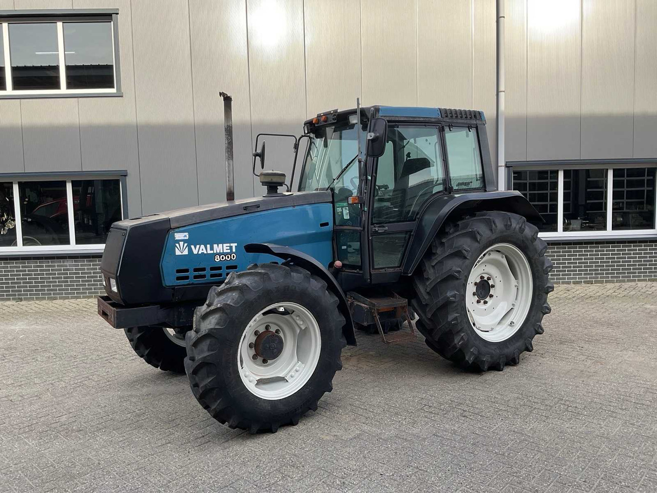 1993 VALMET 8000 HI-TROL FOUR WHEEL DRIVE FARM TRACTOR - Traktor: bild 1 1993 VALMET 8000 HI-TROL FOUR WHEEL DRIVE FARM TRACTOR - Traktor: bild 1