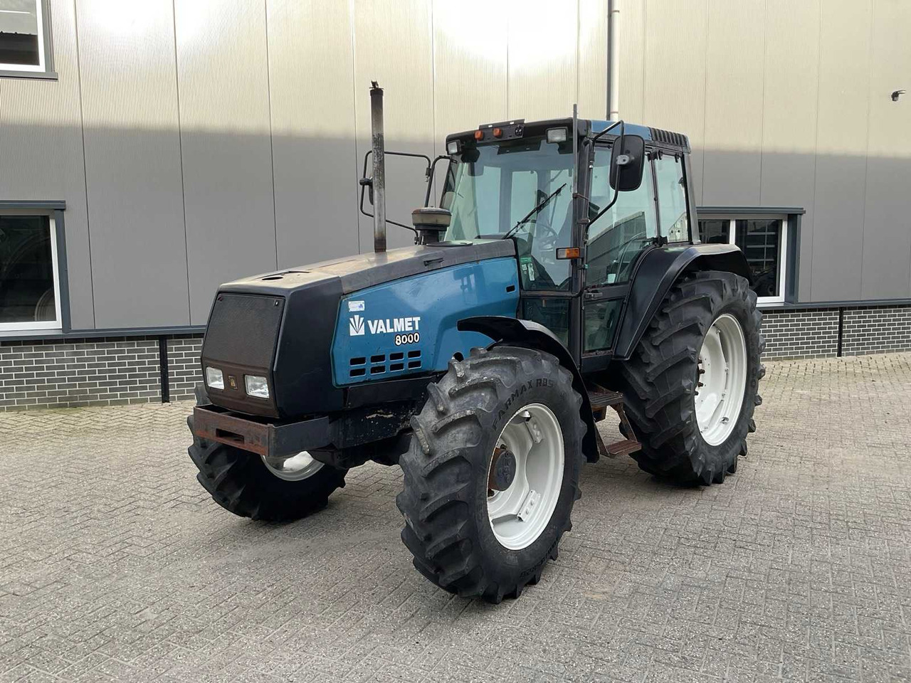 1993 VALMET 8000 HI-TROL FOUR WHEEL DRIVE FARM TRACTOR - Traktor: bild 2 1993 VALMET 8000 HI-TROL FOUR WHEEL DRIVE FARM TRACTOR - Traktor: bild 2