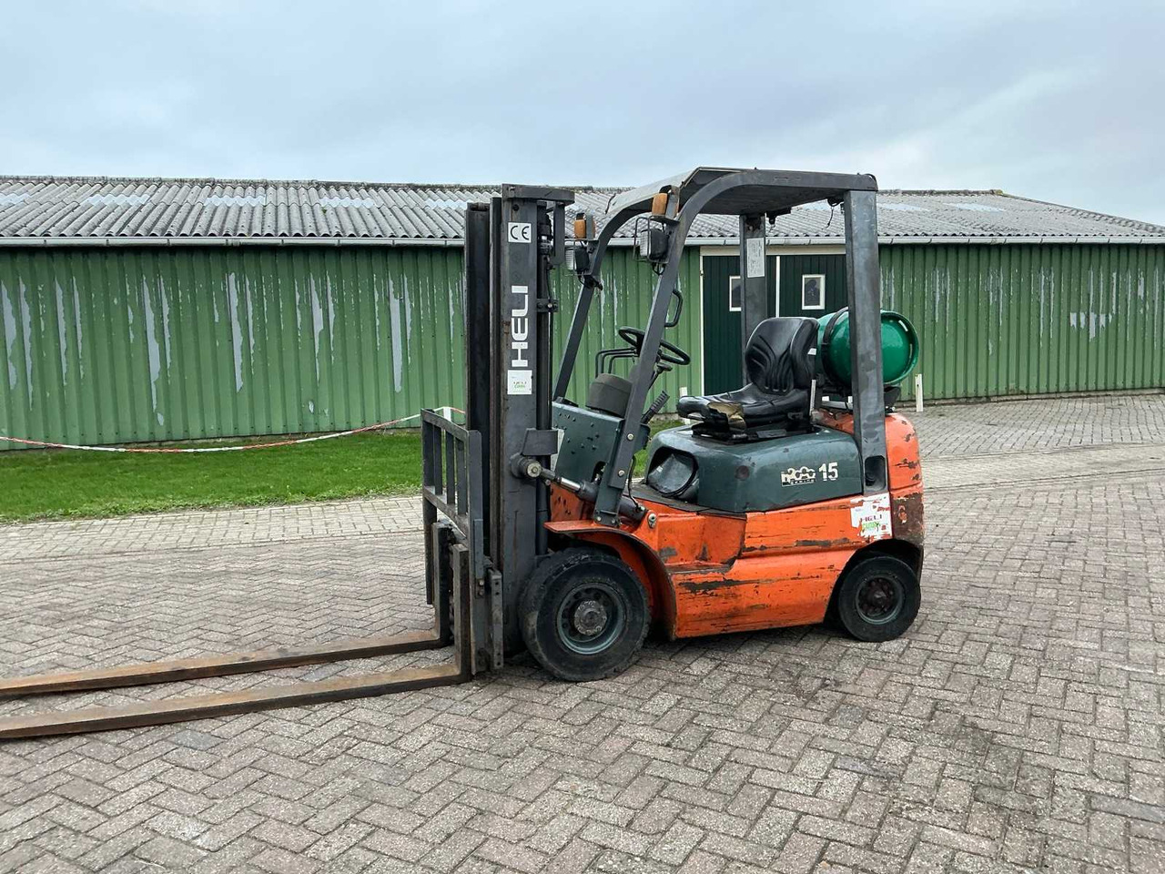 2003 HELI FORKLIFT - Motviktstruck: bild 2 2003 HELI FORKLIFT - Motviktstruck: bild 2