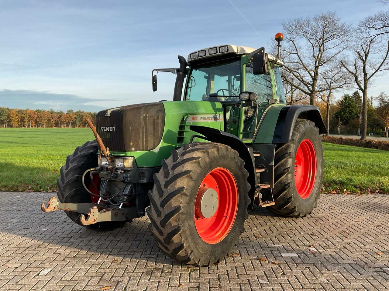 2004 FENDT 916 VARIO TMS ALL-WHEEL DRIVE AGRICULTURAL TRACTOR - Traktor: bild 1 2004 FENDT 916 VARIO TMS ALL-WHEEL DRIVE AGRICULTURAL TRACTOR - Traktor: bild 1